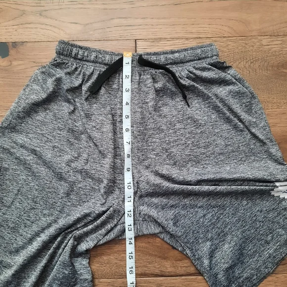 Toronto Maple Leaf Drawstring Shorts - Picture 10 of 12